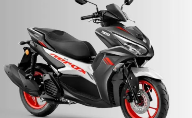 Yamaha Aerox 155 front