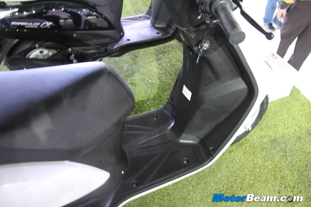 Yamaha Alpha Leg Room