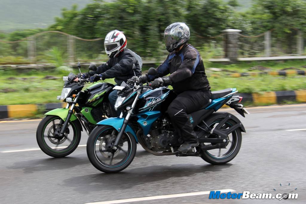 Yamaha FZ V1 vs FZ V2 FI Top Speed