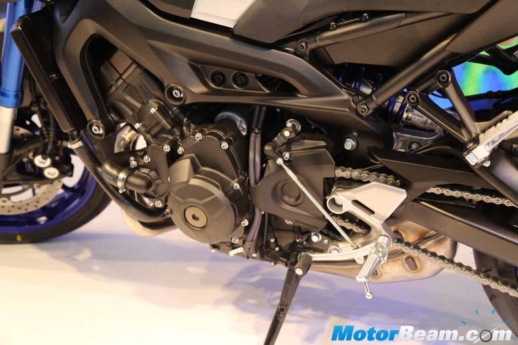 Yamaha MT-09 4