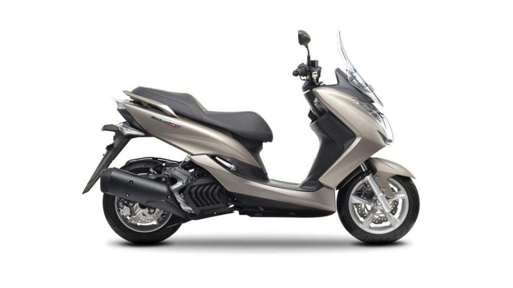 Yamaha Majesty S 125 Side