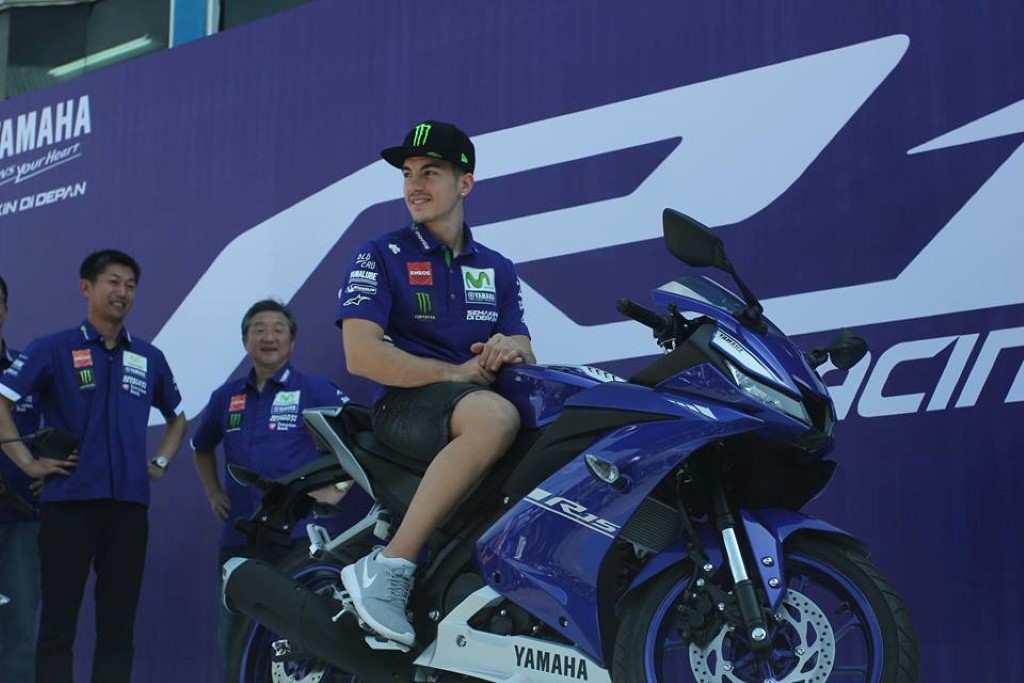 Yamaha R15 V3 Racing Blue