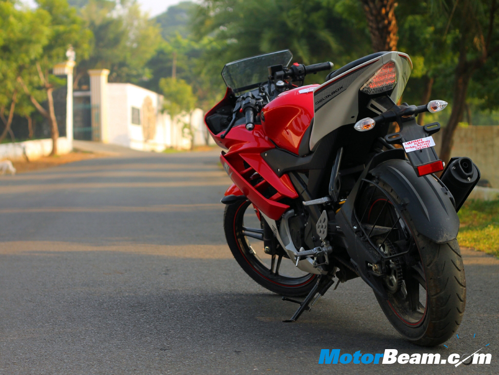 Yamaha YZF R15 V2.0 7