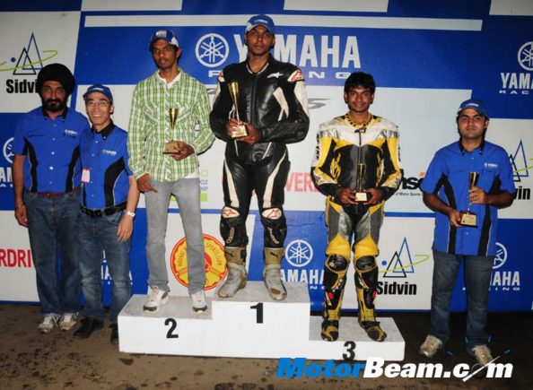Yamaha_R15_Championship