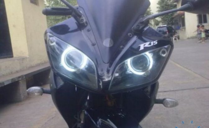 Yamaha_R15_Custom_Headlight