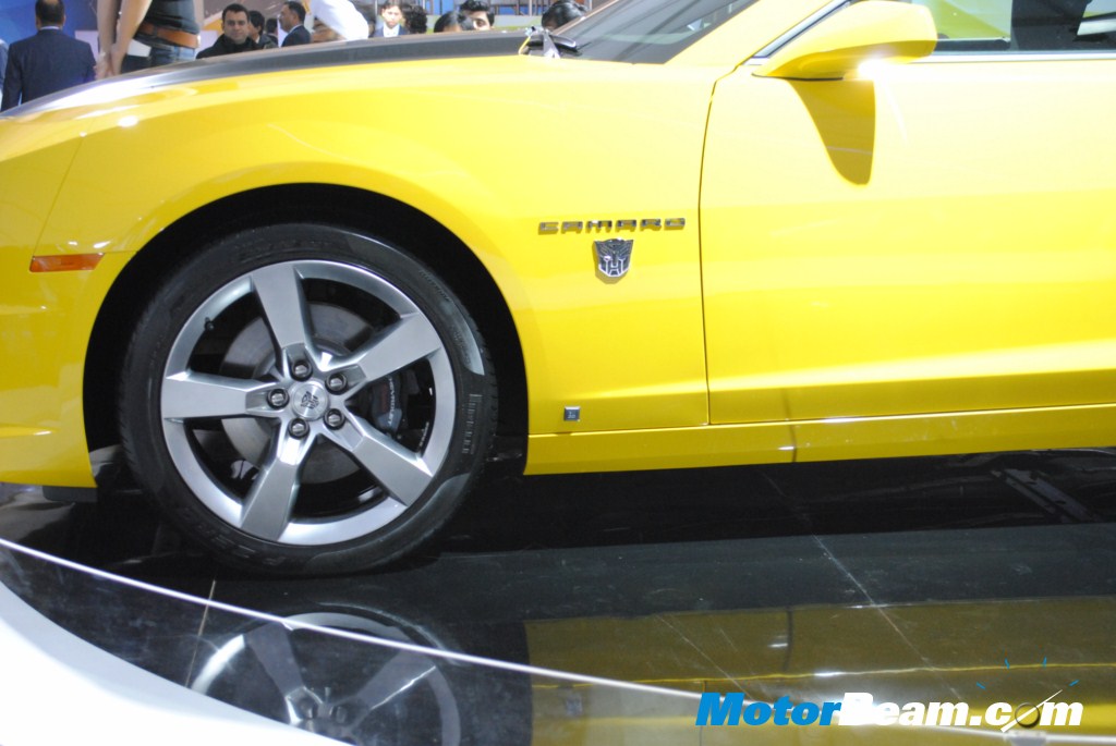 Yellow_Chevrolet_Camaro_Auto_Expo