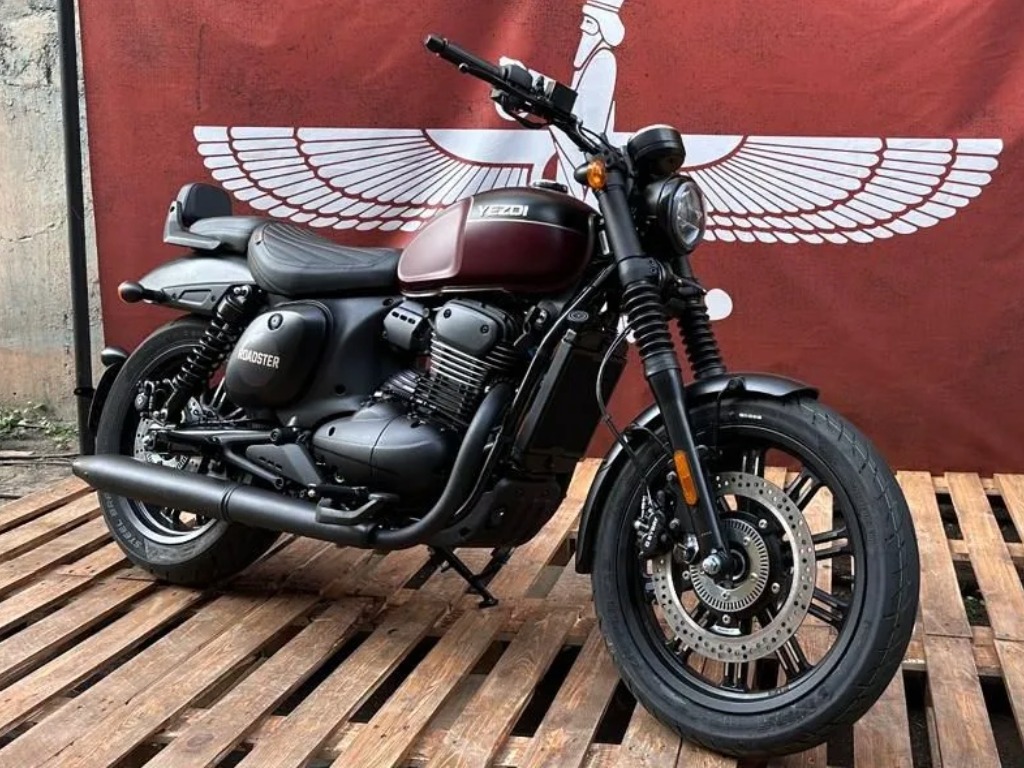 Yezdi Roaster front