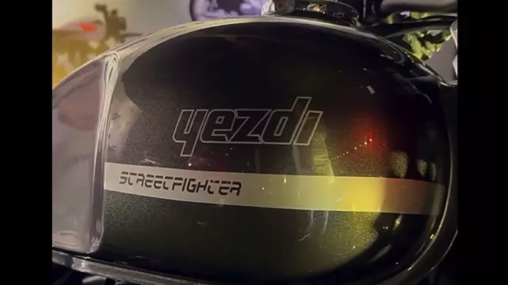 Yezdi Streetfighter Fuel Tank