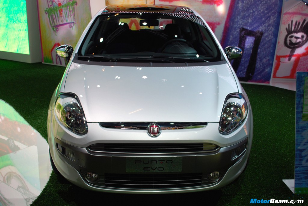 silver_fiat_punto_evo silver_fiat_punto_evo