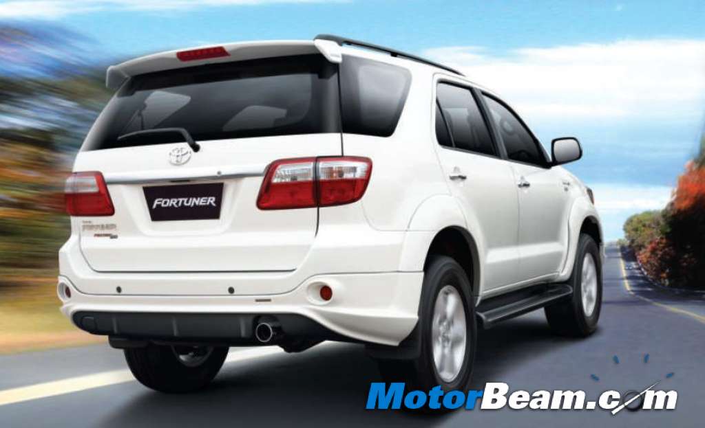 toyota_fortuner_rear_spoiler toyota_fortuner_rear_spoiler